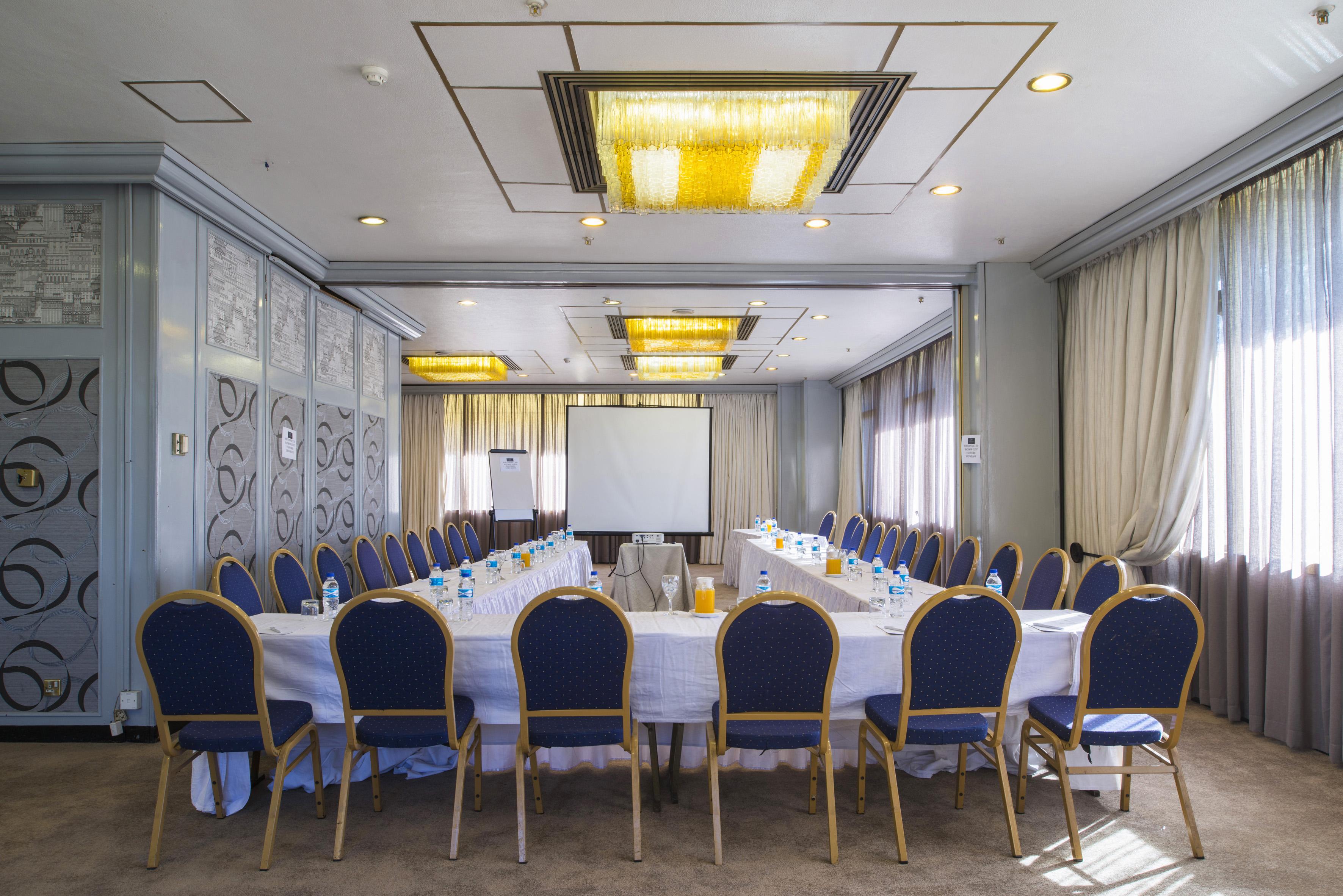 Rainbow Towers Hotel & Conference Centre Хараре Экстерьер фото