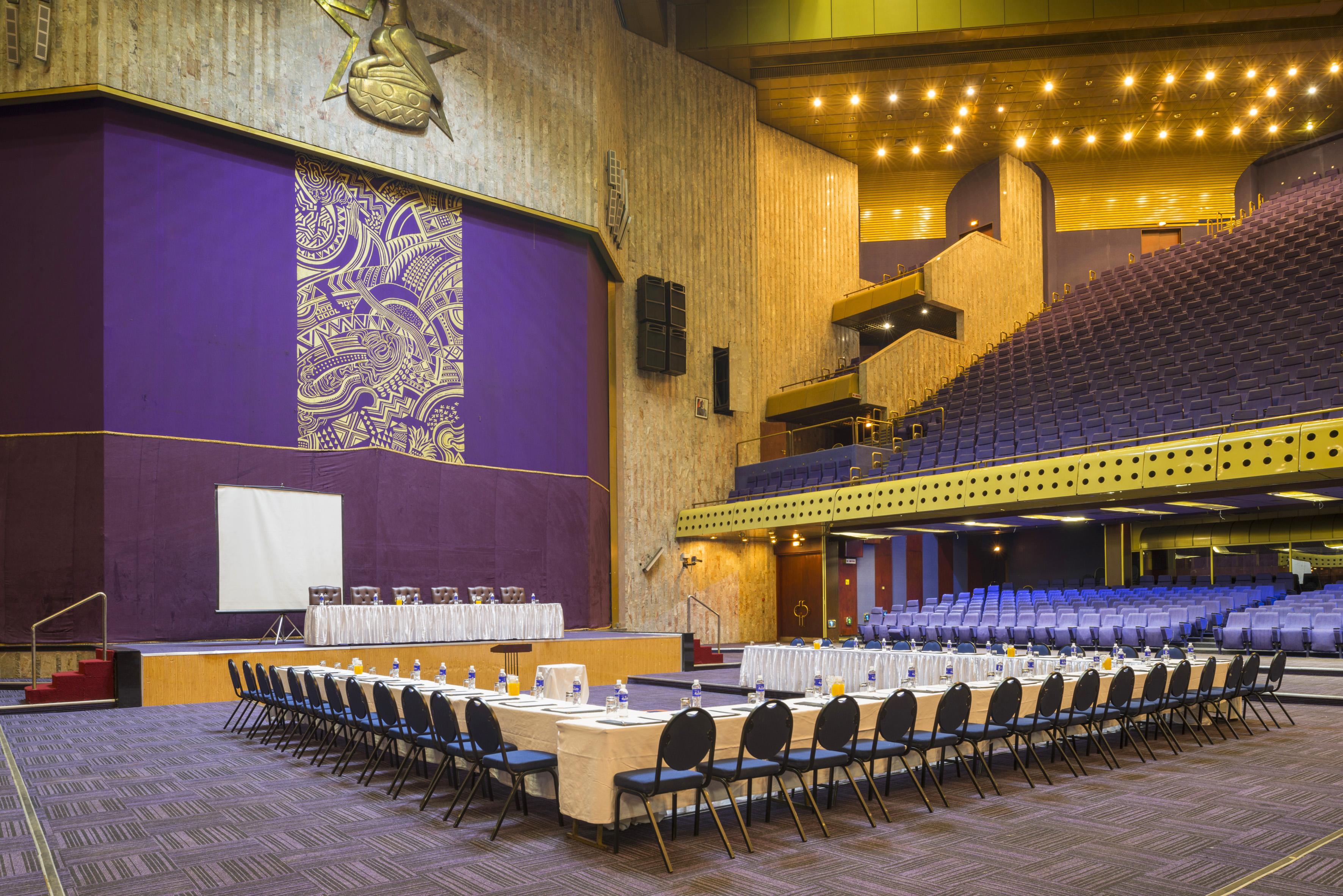 Rainbow Towers Hotel & Conference Centre Хараре Экстерьер фото