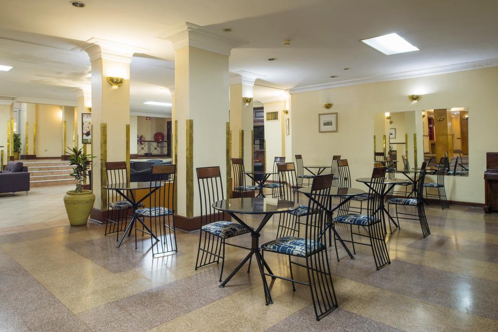 Rainbow Towers Hotel & Conference Centre Хараре Экстерьер фото